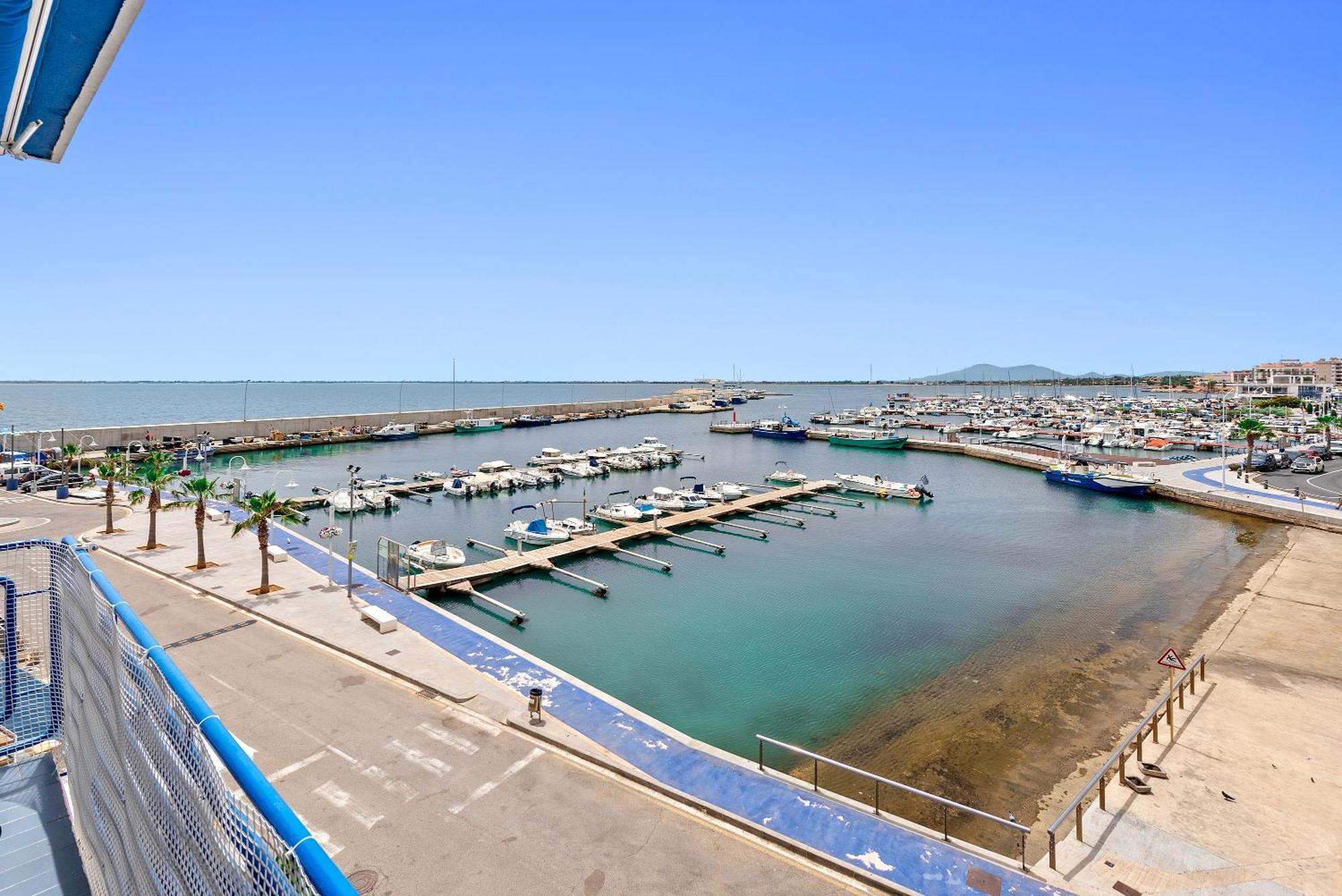 Vora Port L'Ampolla Exterior foto